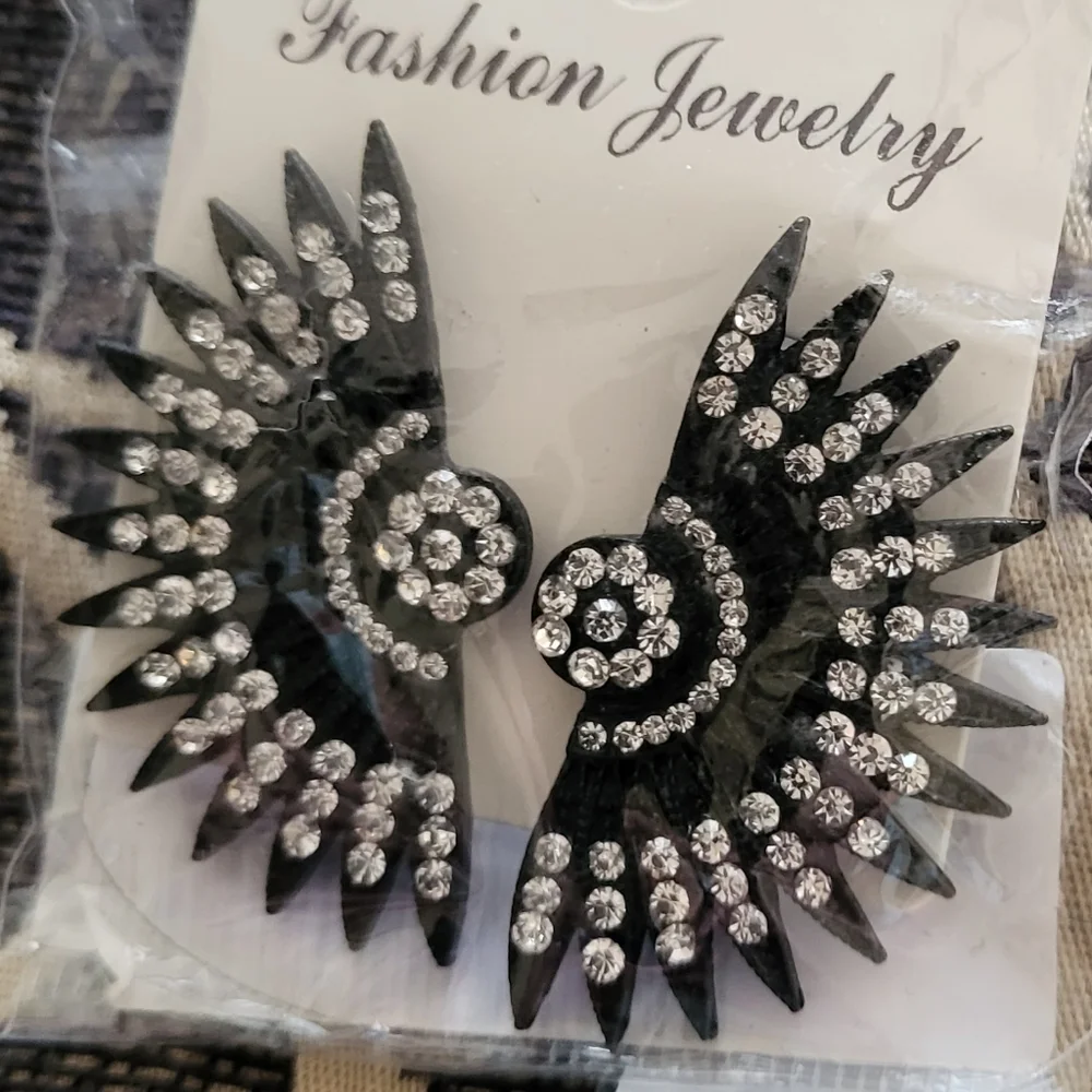 Art Deco fashion earrings black with rhinestones